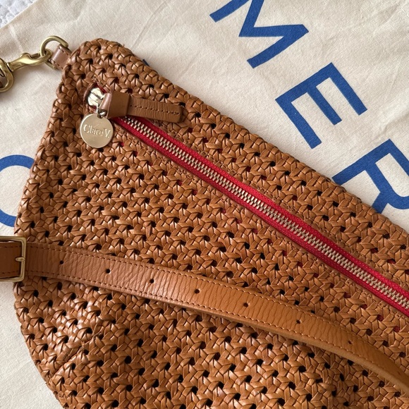 Clare V Grande Fanny - Picture 6 of 10